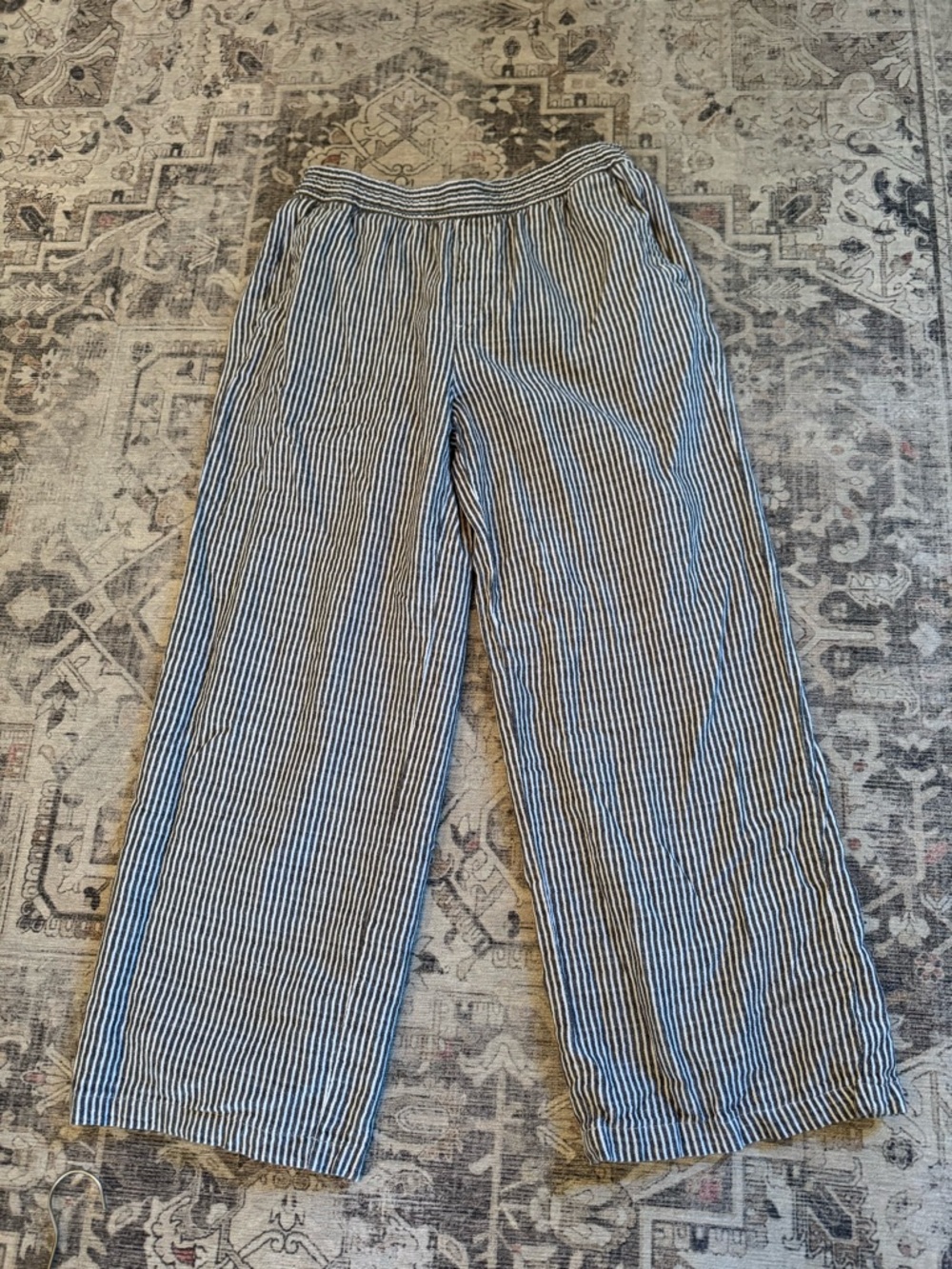 Old Navy High Rise Linen Blend, Wide Leg Grey Stripe Pants, Size M